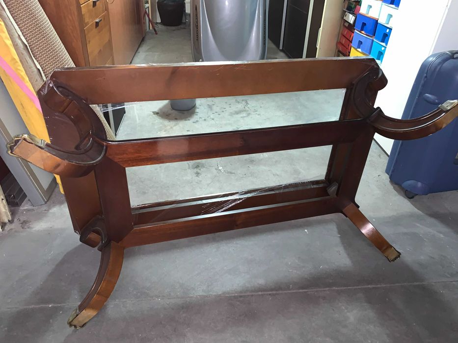 Living Room Table, Like New Walnut Root64550495859843122