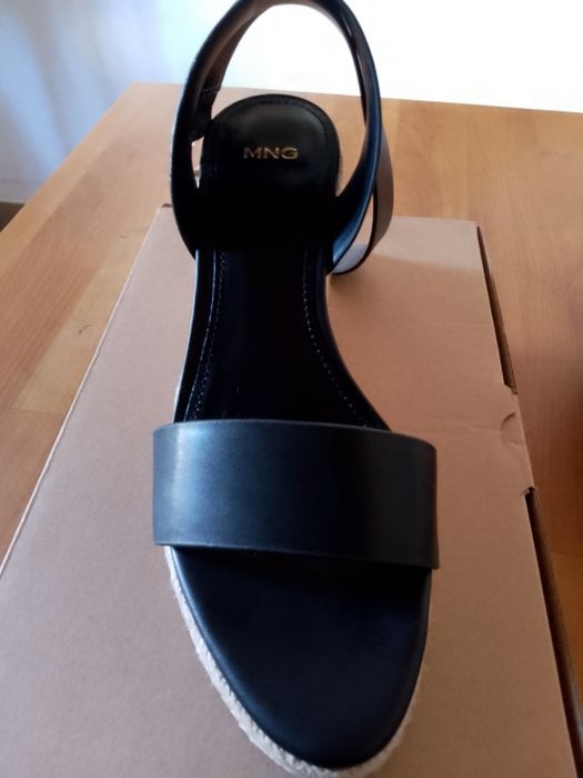 Sandálias Mango (novas)