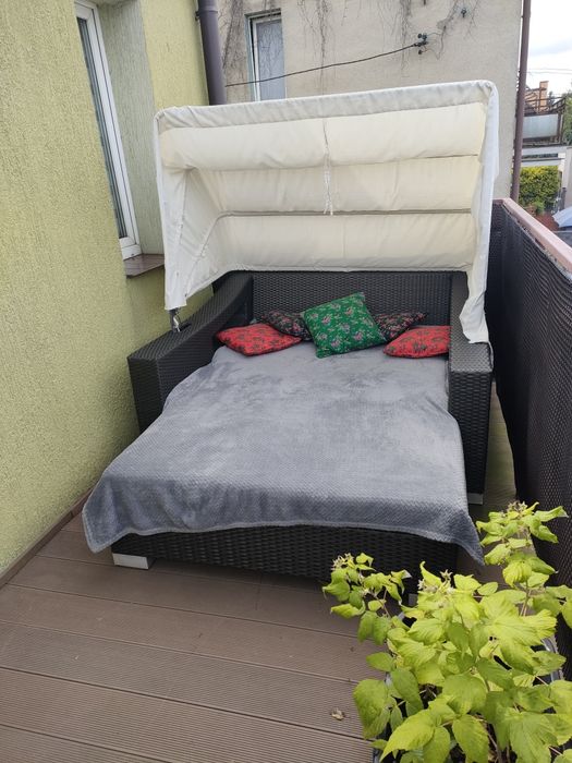Komplet mebli łóżko z technoratanu plus składane fotele