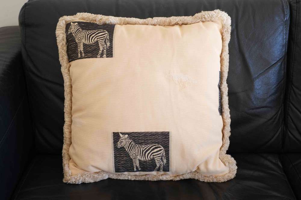 Decorative Pillows64751144882435122