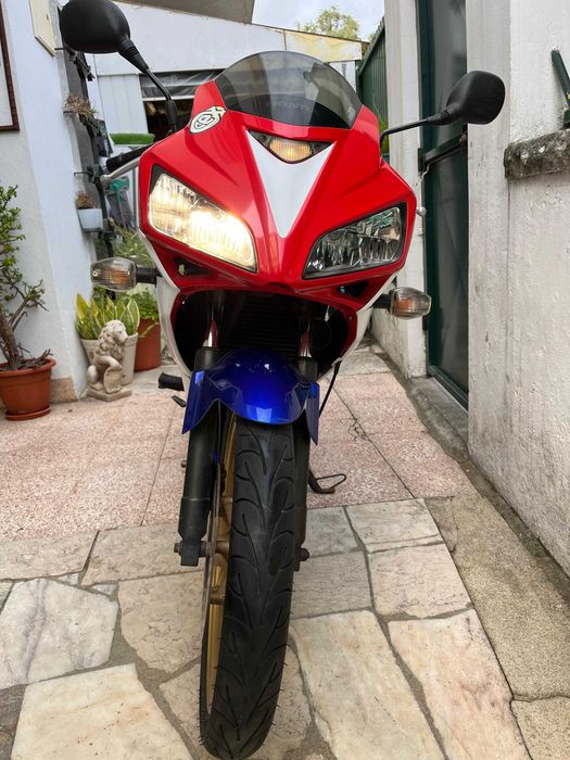 Mota Honda CBR 125 R