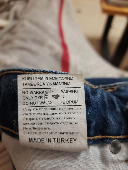 Джинси 32 розміру