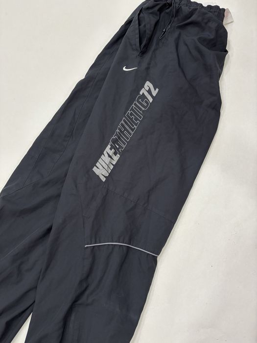 Штани Nike.