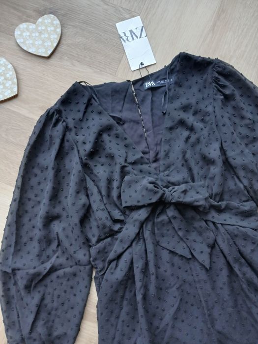 Czarny efektowny krótki kombinezon głęboki dekolt Zara M / 38