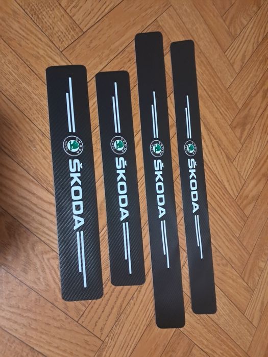 Наклейки на пороги захисна плівка карбон VW SKODA Audi BMW NISSAN FORD