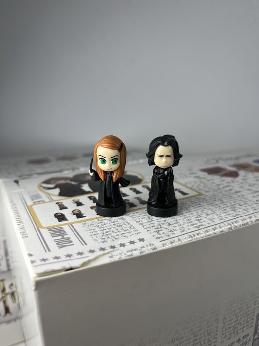 Подарунковий бокс з випадковими міні-фігурками по світу Гаррі Поттера Harry Potter Hogwarts
