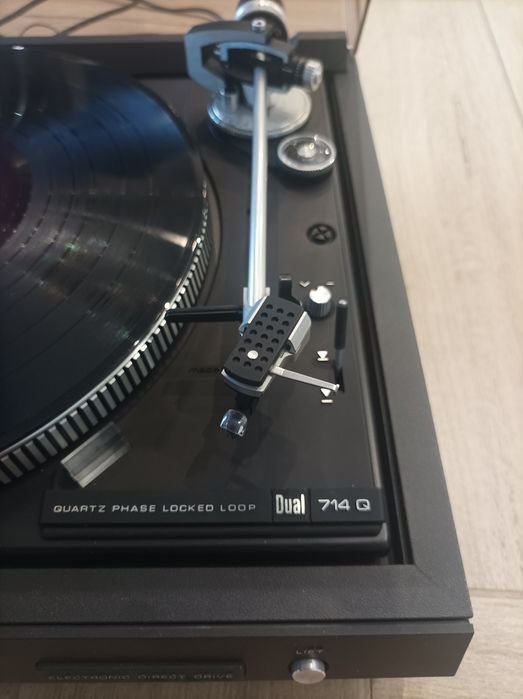 Gramofon Dual 714g