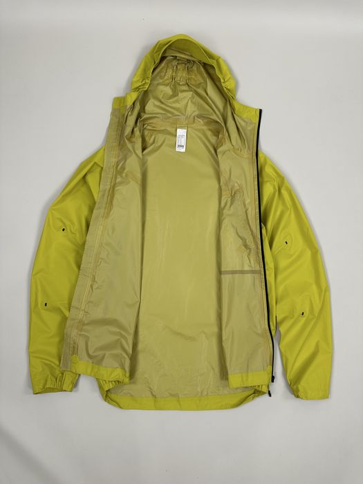Чоловіча ультралегка куртка, вітровка Quechua MH500 Decathlon Gore-Tex нейлон розмір С