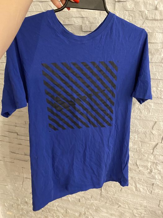 Niebieska granatowa bluzka Nike