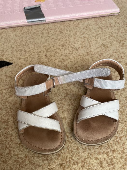 Босоніжки next 22 розмір