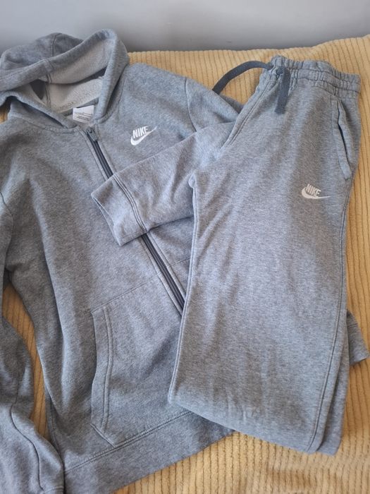 Dresy firmy Nike komplet