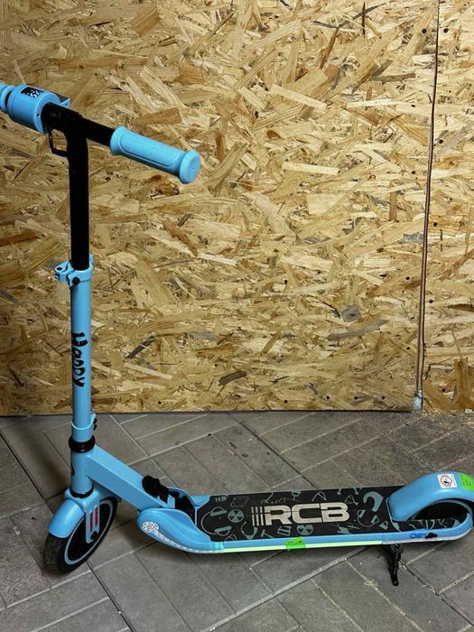 Дитячий електросамокат RCB