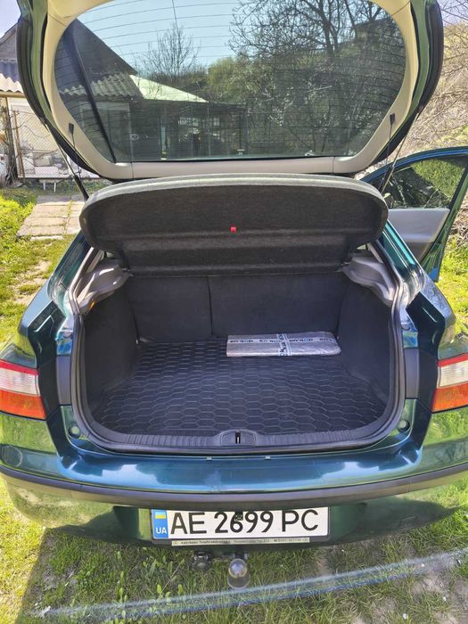 Продам авто Рено Лагуна