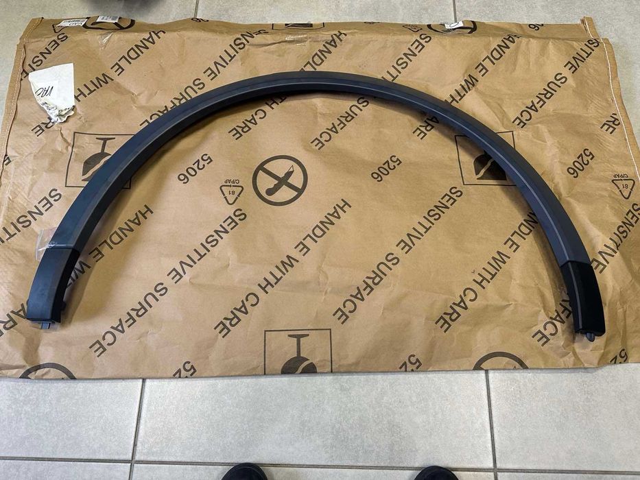 Накладка арки заднего левого крыла Porsche Cayenne 9Y3854731AG2X