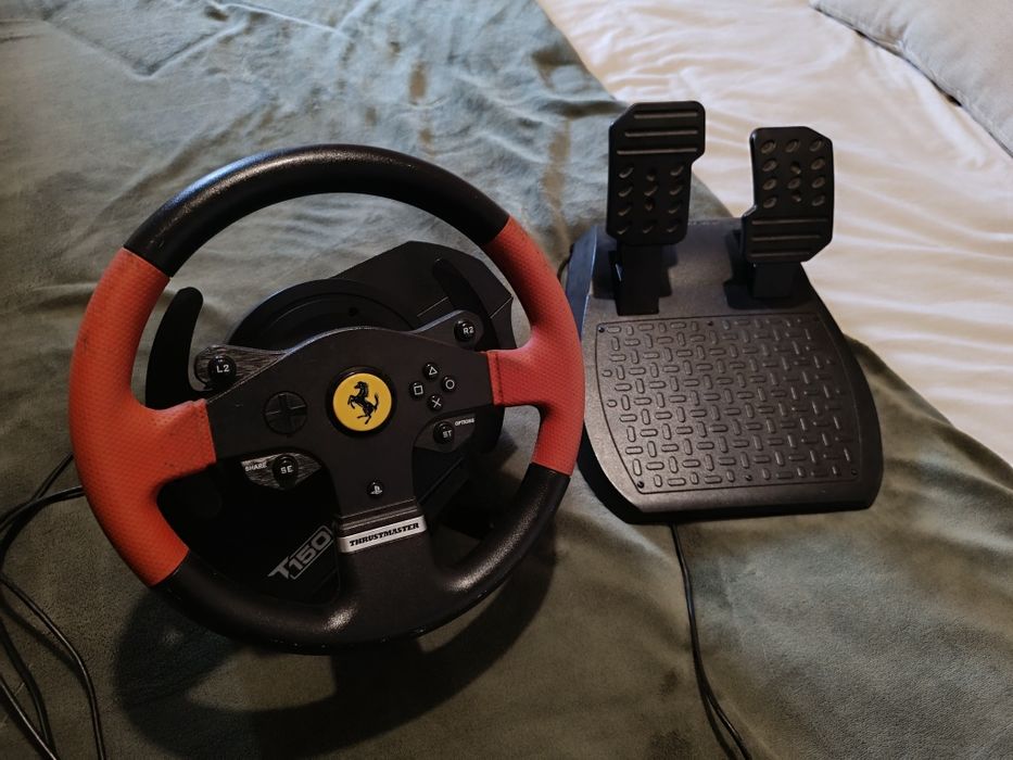 Volante + pedais da trhustmaster T150