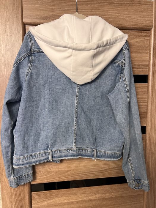 Продам джинсовку женскую