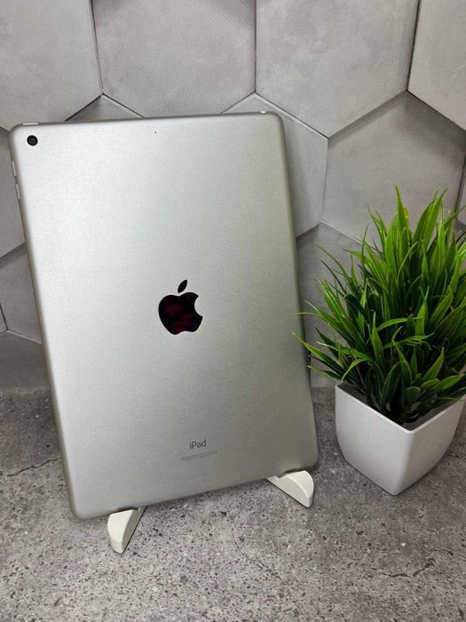 Планшет iPad 8 128gb wifi silver