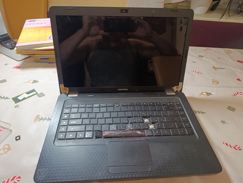 Ноутбук hp Compaq cq56