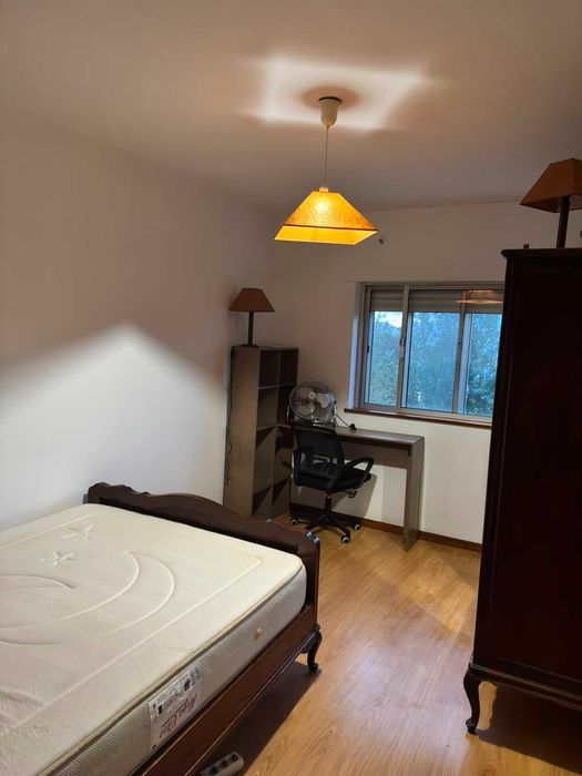 Porto - quartos para estudantes no bairro de Bessa Leite, próximo da FLUP FCUP FAUP ICBAS e FFUP