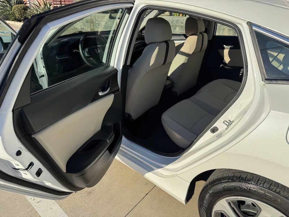 Honda Civic LX      2019