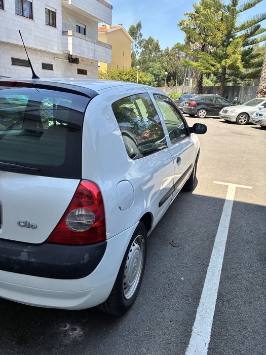 Carro Renault comcial