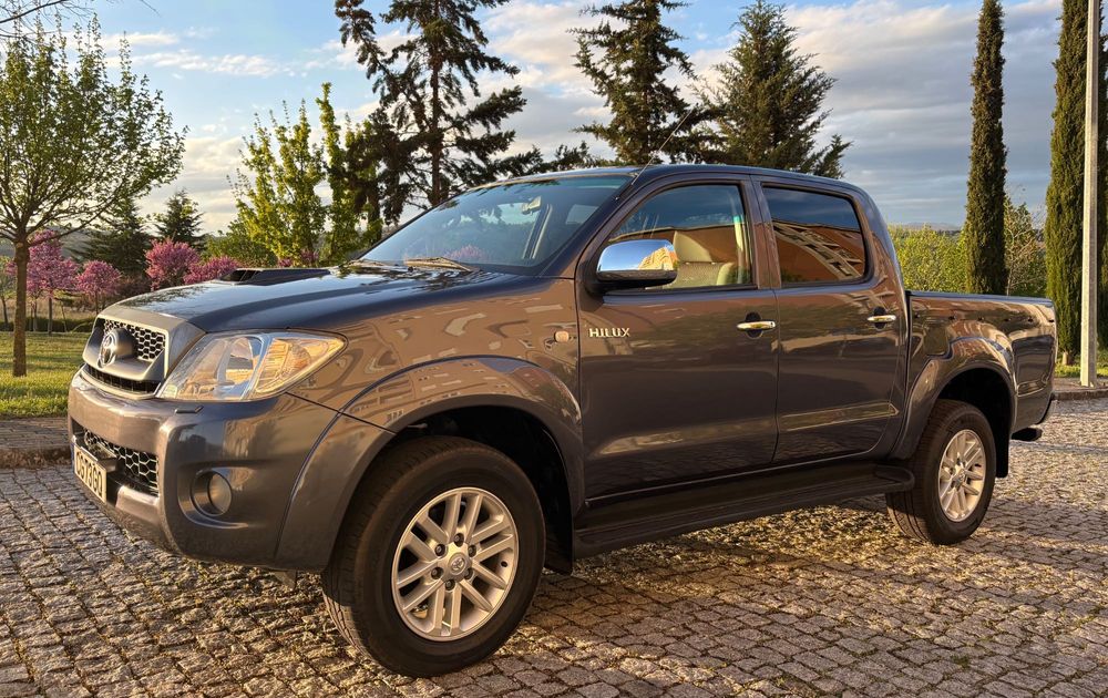 Toyota Hilux 2.5L 4WD 5 lugares