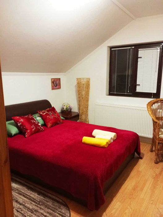 Подобово окремі номера з санвузлами, кухнею, паркінг в м.Берегово