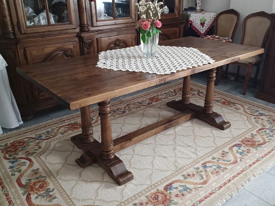 Mesa de Jantar em madeira maciça