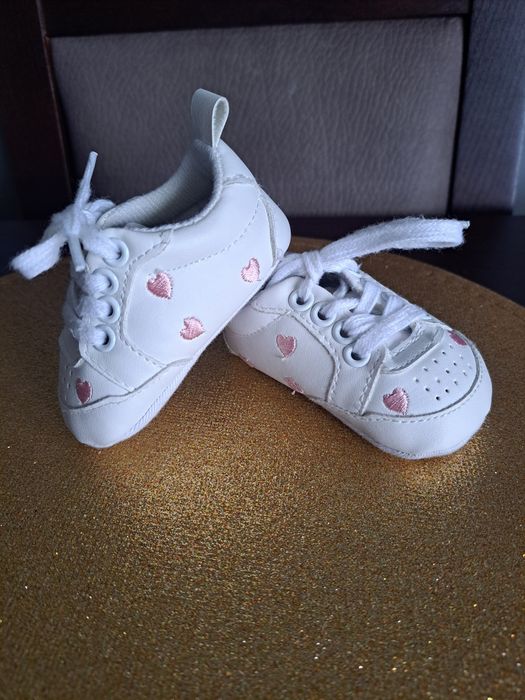 Biale Adidasy niechodki roz.16