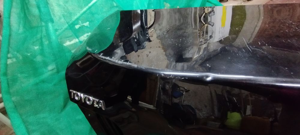 Кришка багажника Camry40