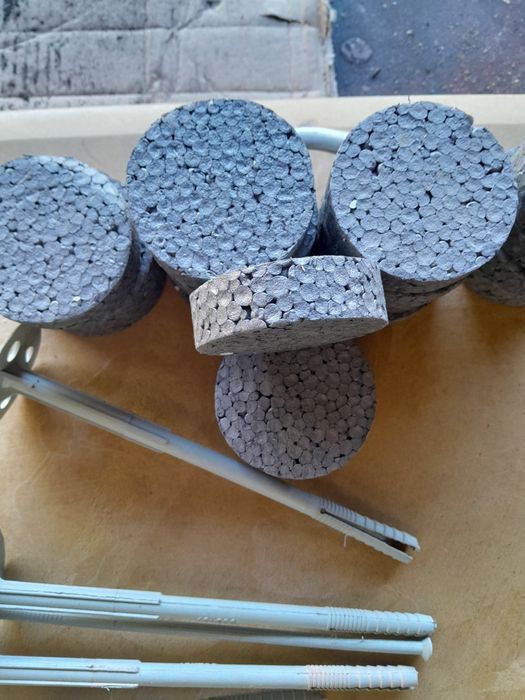 Zaślepki styropian kołek