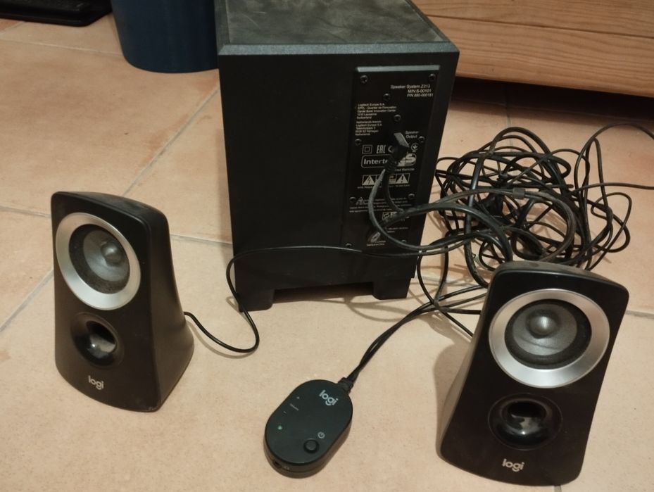 Colunas Creative com Subwoofer