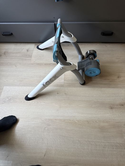 Trenażer interaktywny Tacx flow smart