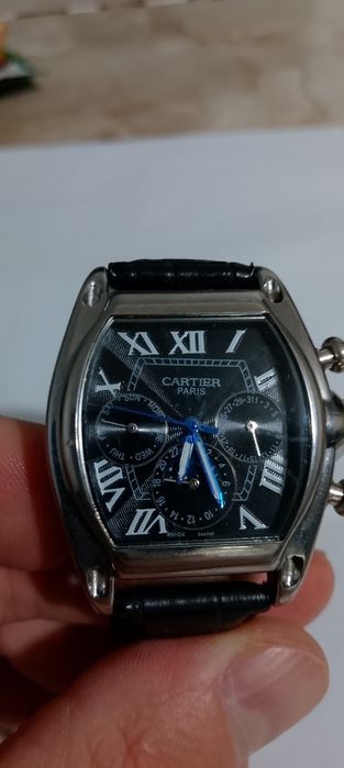 Часы в стиле Cartier Roadster