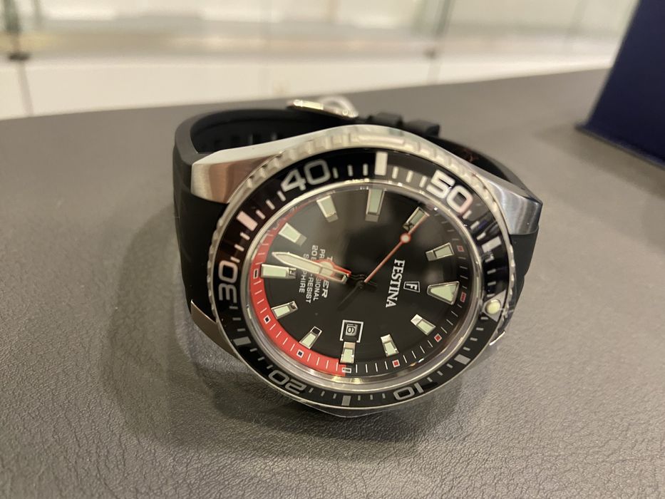 Męski zegarek Festina ze szkłem szafirowym