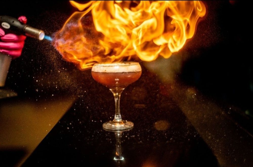 Fire & Ice DRINK BAR/ Obsługa barmańska przyjęć/ Barman na wesele