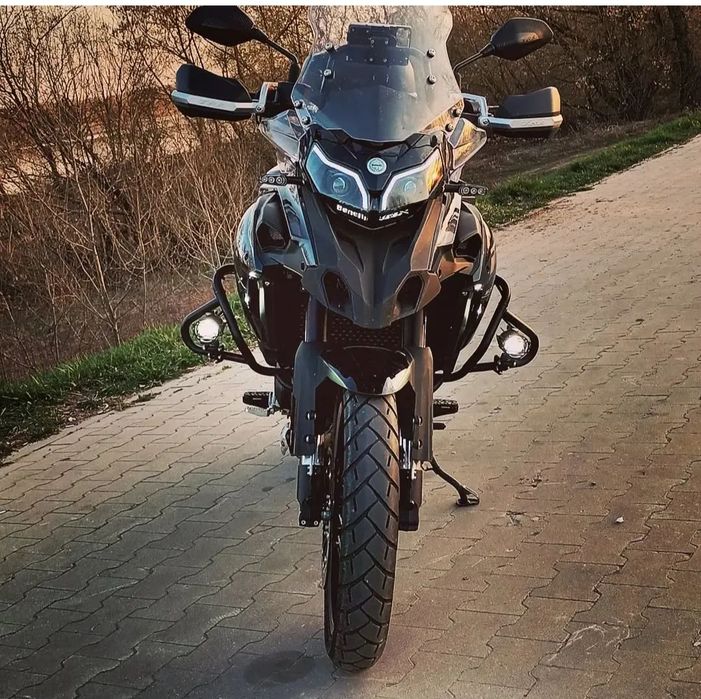 Benelli TRK 502X Sprzedam moje piękne Moto. Stan idealny, kupiony z polskiego salonu.