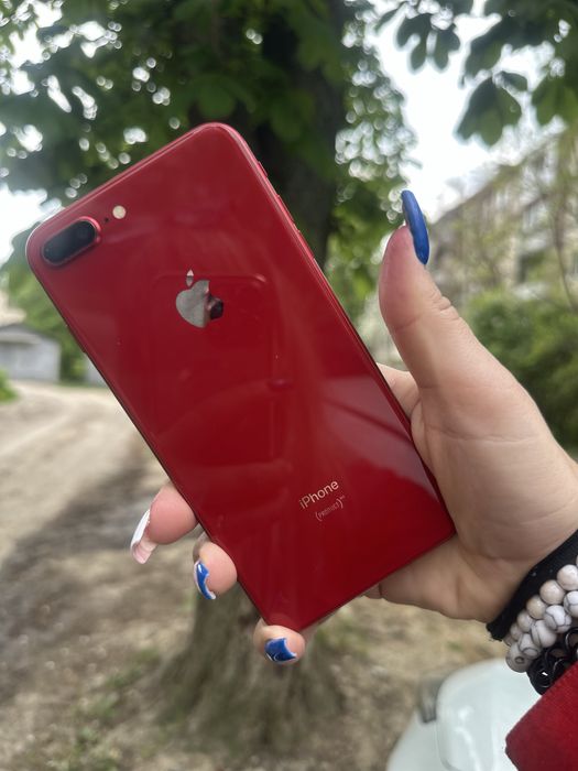 Телефон Apple 8 + на 256