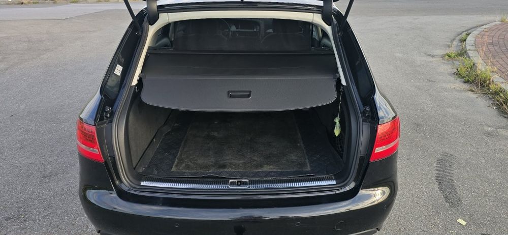AUDI A4 B8 2010r 2.0 tdi 2010r