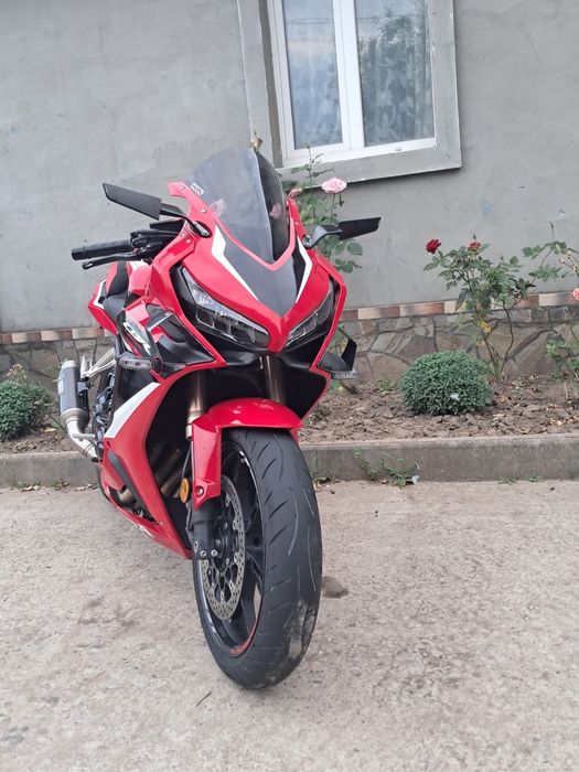 Продам Honda CBR 650 R