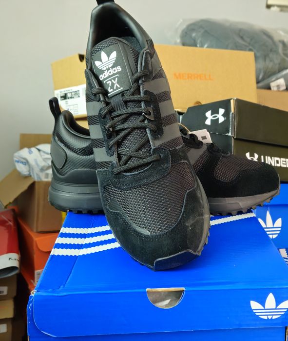 Кросівки Adidas ZX 700 HD. Розміри 41-46: 3 500 грн. - Кроссовки