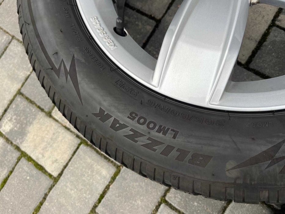 4 Opony zimowe Bridgestone Blizzak LM005 205/60 R16 92H