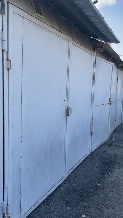 Продам гараж сірий