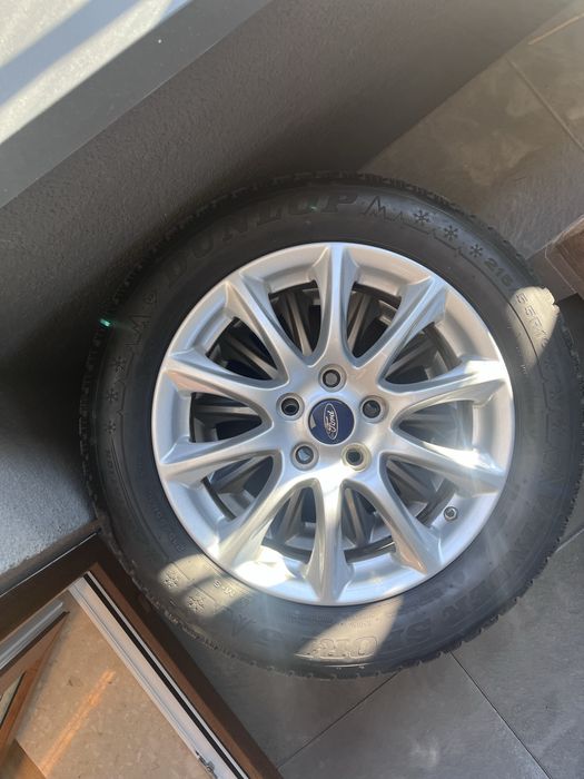 Koła zimowe 215/55/r16 Dunlop Ford 5 x 108