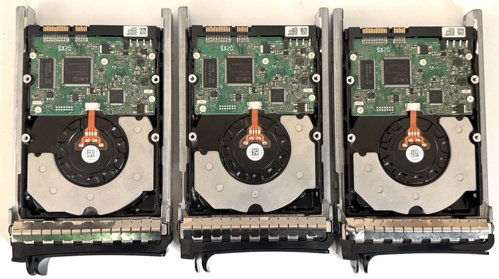 3 Discos DELL 1TB SATA Enterprise Class + 3 Caddies/Racks
