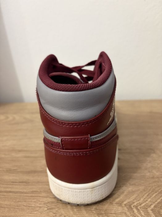 Кросівки  Nike  чоловічі Air Jordan 1 Mid Red/Grey Dq8426-615