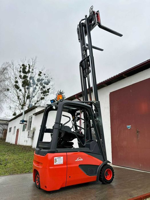 Штабелер електричний Навантажувач LINDE E18-02 1.8t 4.53m камера 2020