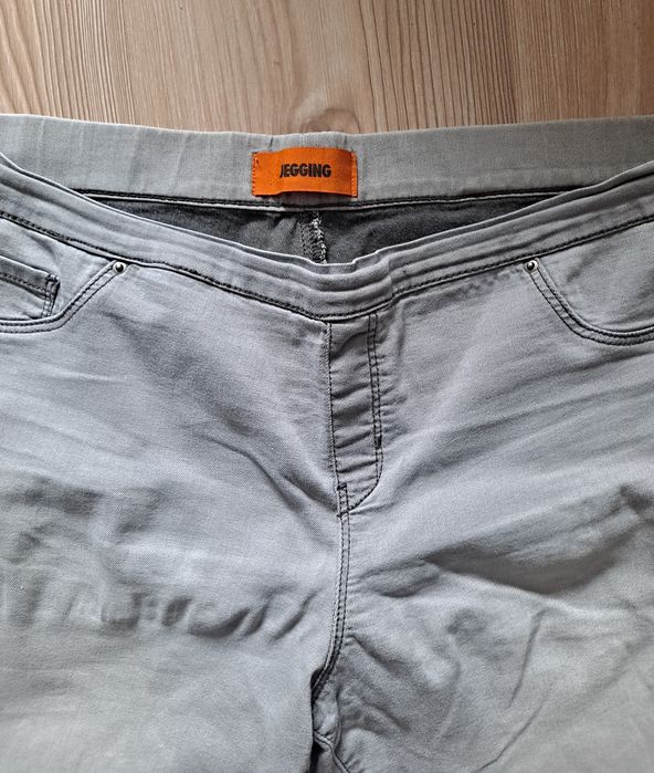 Spodnie damskie na gumce