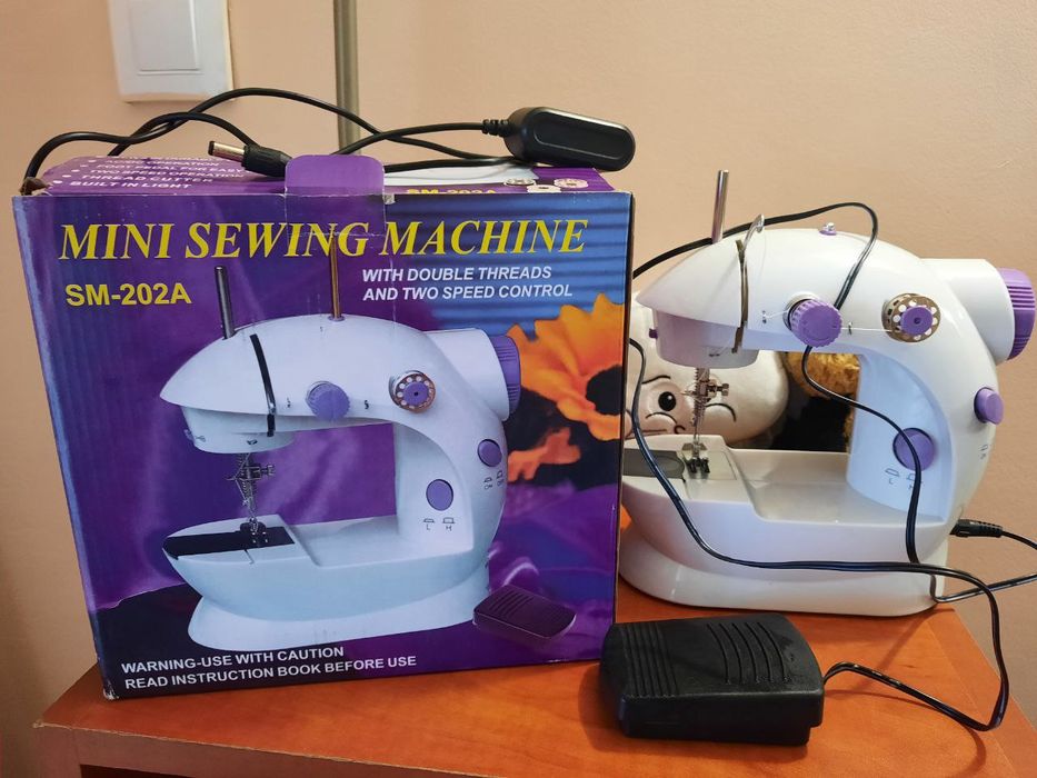 Maszyna do szycia (mini)