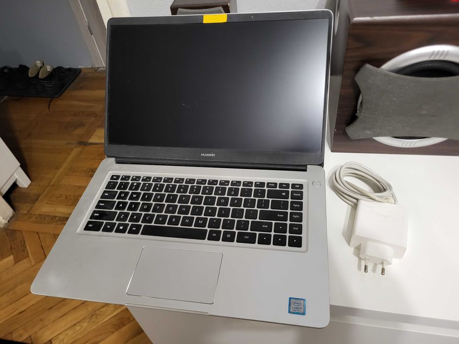 Laptop Huawei MateBook D